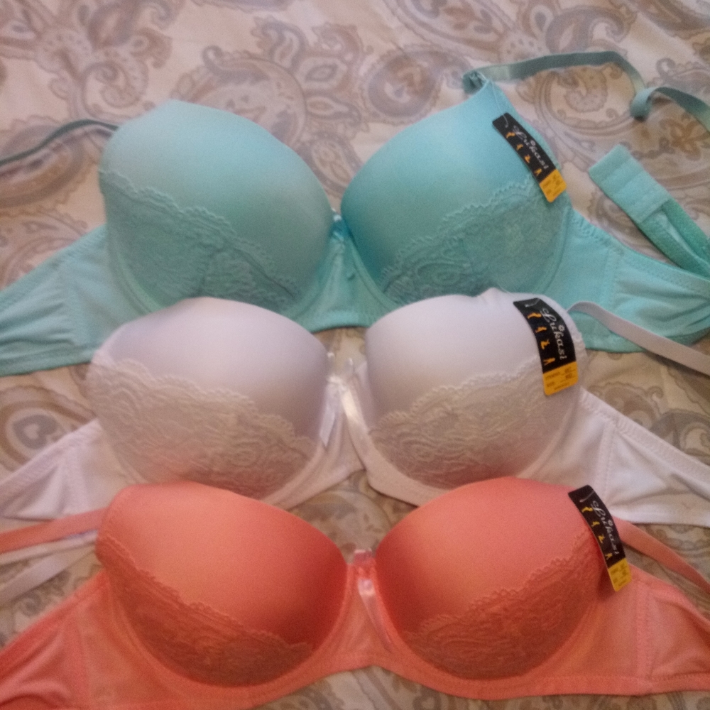 Set LOT of 3 Lukasi Bras NWT 40D